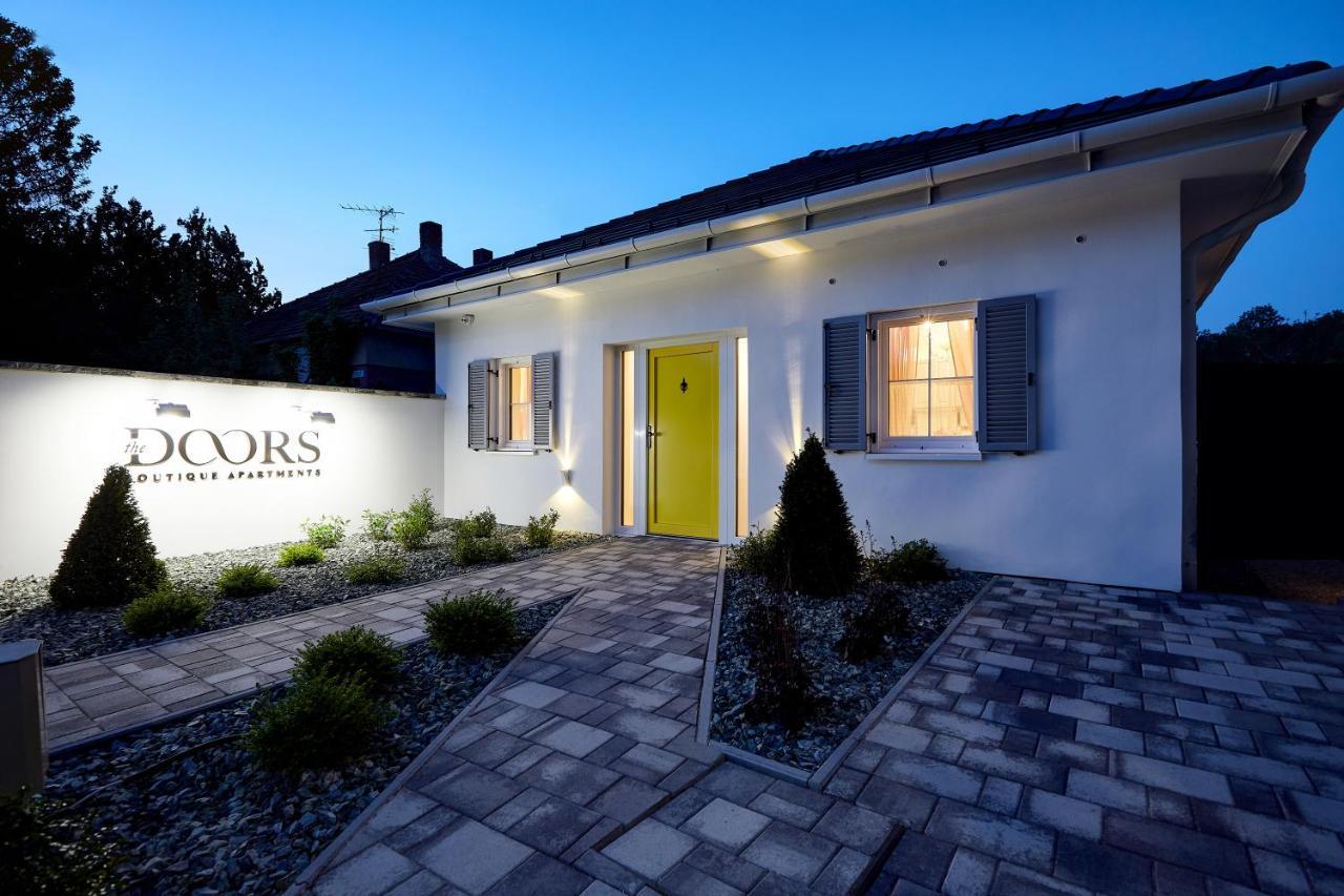 The Doors Boutique Apartments Mosonmagyarovar Exterior photo