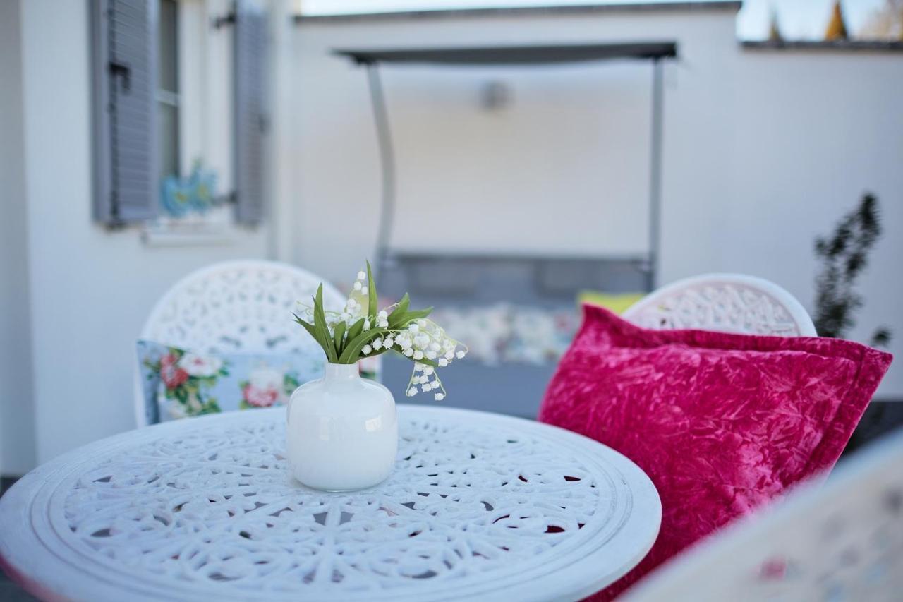 The Doors Boutique Apartments Mosonmagyarovar Exterior photo